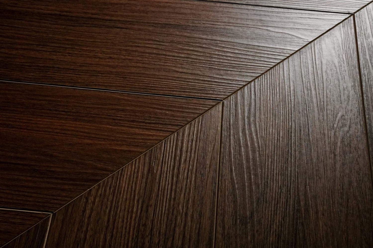 Клеевой виниловый пол Damy Floor Chevron LVT Блуа 600x127x2.5 мм, упаковка 3,048 м